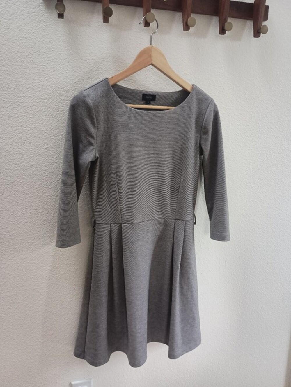 Poetry Gray Fit and Flare Dress 3/4 Sleeve Knit Pleated Size 8